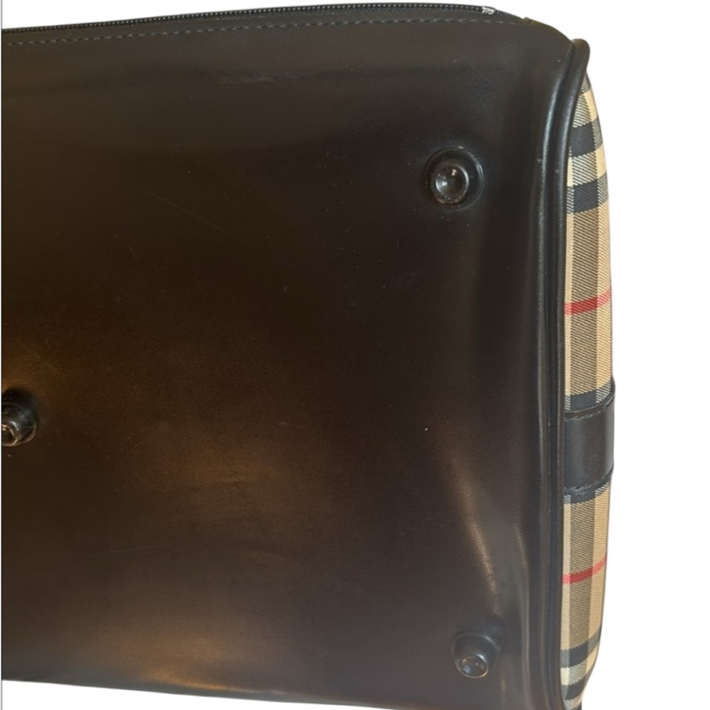 Burberrys Duffel Bag with Signature Plaid/COA - Picture 4 of 11